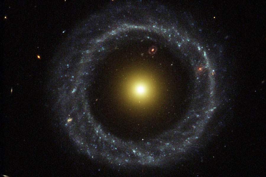 Objet de Hoags : une étrange galaxie anneau